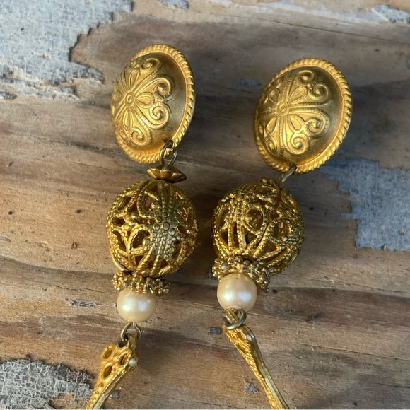 Vintage Faux Pearl & Goldtone Extra Long Dangle Earring - Picture 2 of 11